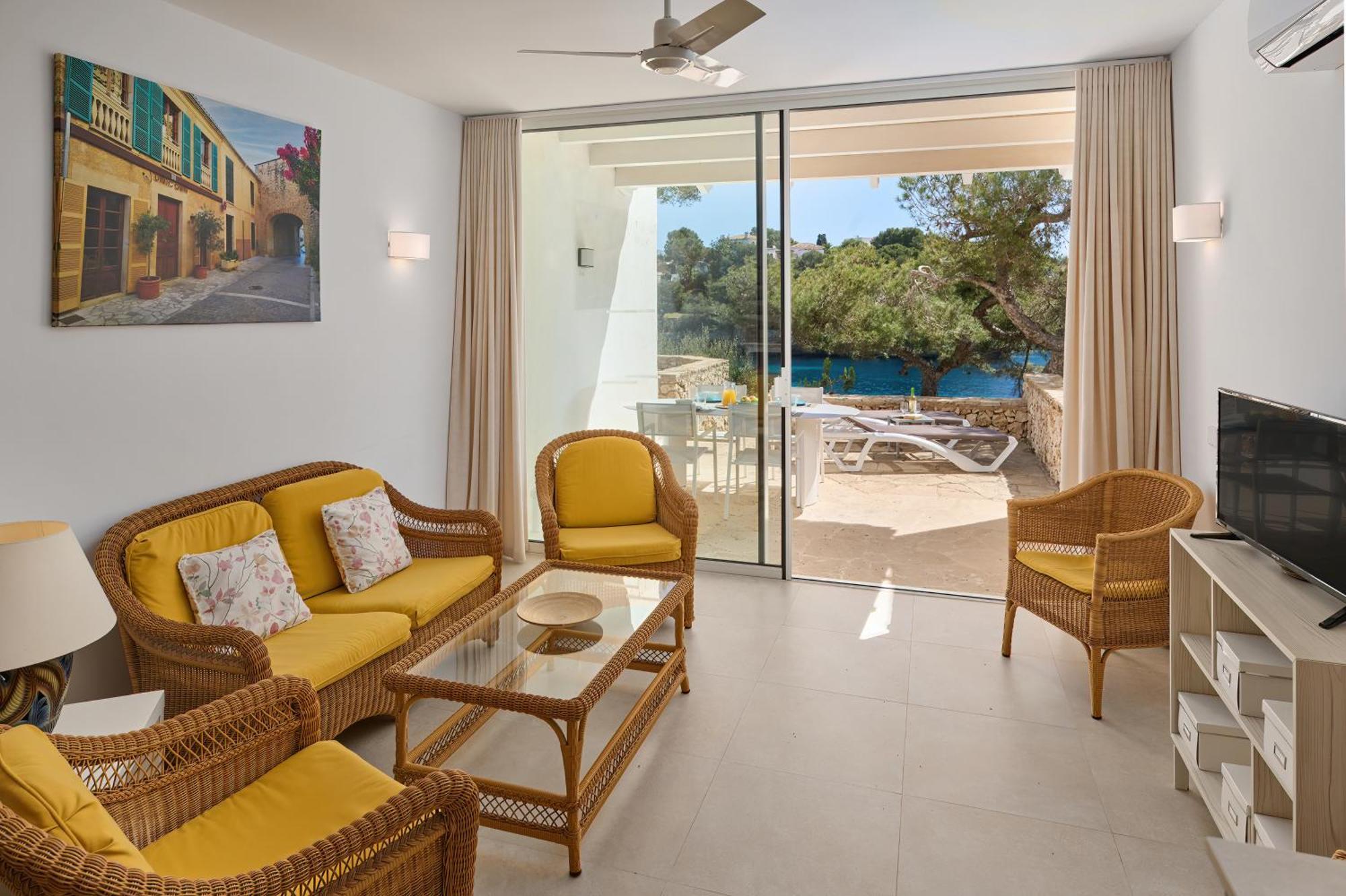 Waterfront Apartment 'Maria'. Pool. Wifi Santanyí Zewnętrze zdjęcie