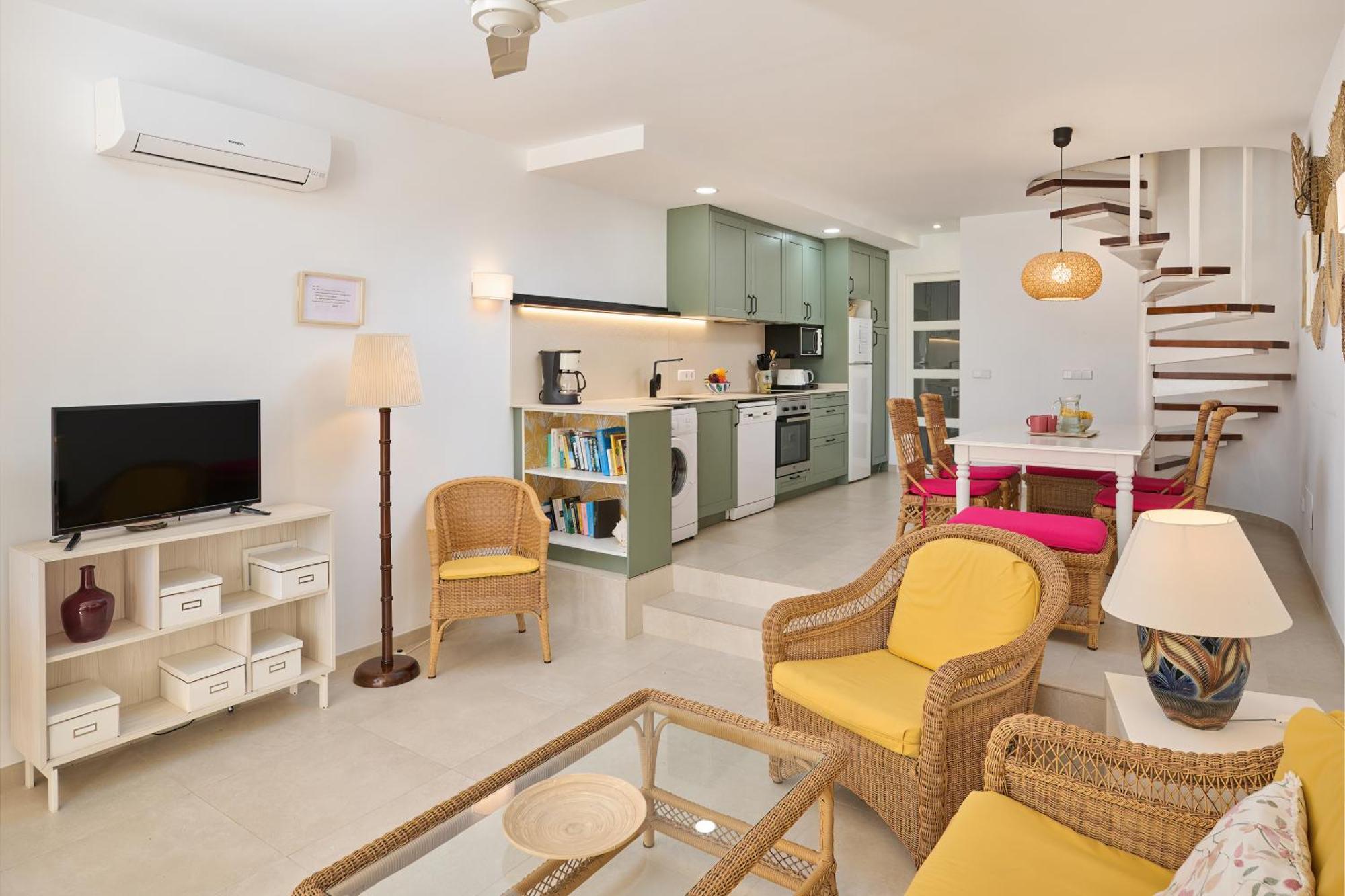 Waterfront Apartment 'Maria'. Pool. Wifi Santanyí Zewnętrze zdjęcie